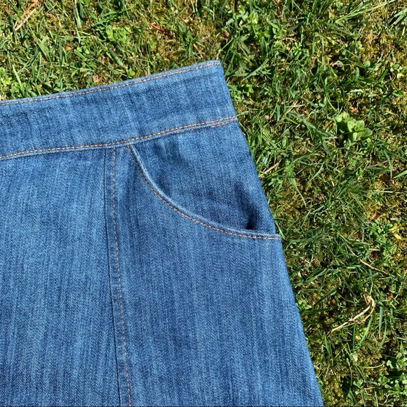 90’s Style Button Front Denim Mini Skirt - Picture 3 of 4